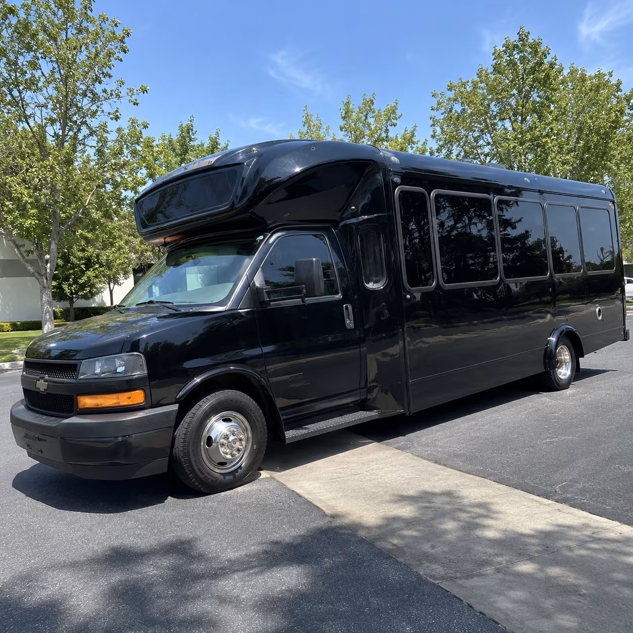 coeur dalene 15 passenger party bus
