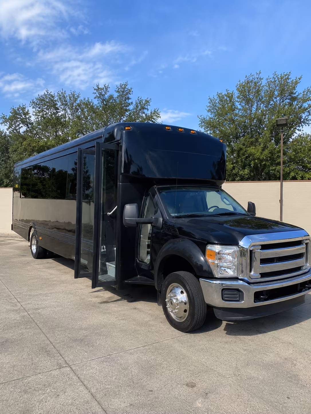 coeur dalene 20 passenger party bus